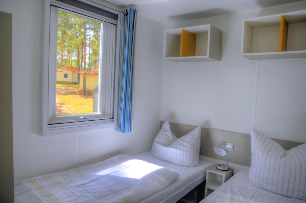 Camping-Und Ferienpark Havelberge Gross Quassow Exteriör bild