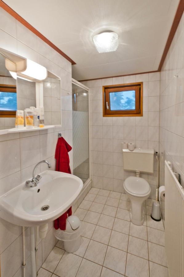 Camping-Und Ferienpark Havelberge Gross Quassow Exteriör bild